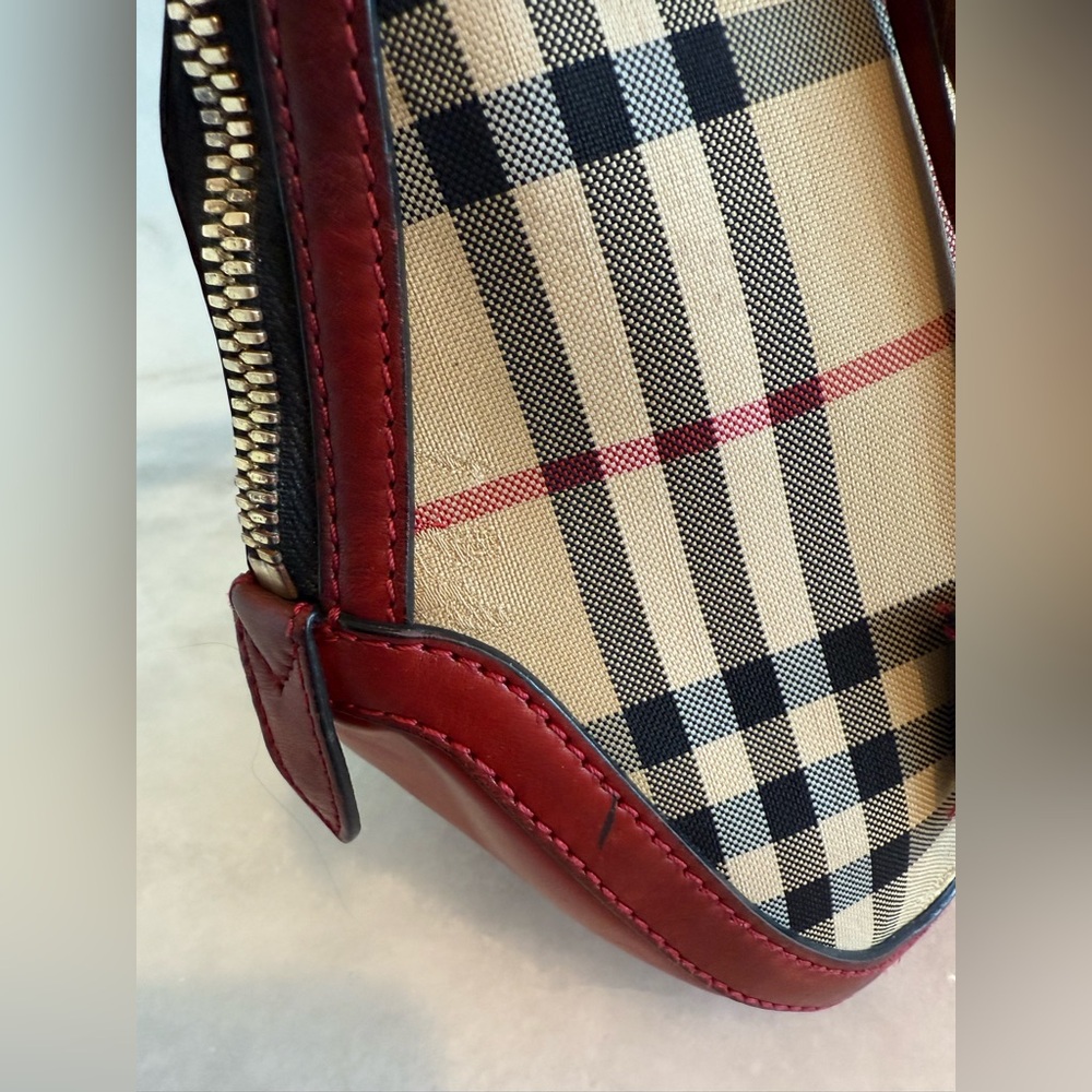 BURBERRY Vintage Haymarket Check Satchel with Red Leather Trim Handbag - Picture 16 of 17